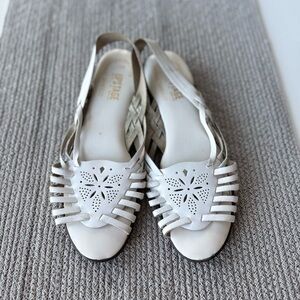Vintage Upstage White Genuine Leather Perforated Flat Huarache Sandals Size 11